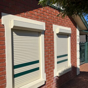shutters keep in heat in the winter