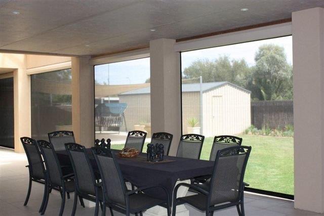 custom outdoor blinds