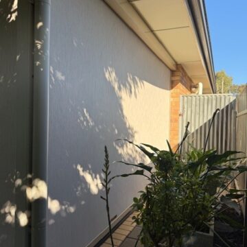 mesh v PVC outdoor blinds