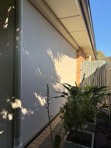 mesh v PVC outdoor blinds